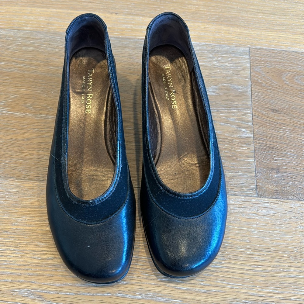 Taryn Rose black leather flats made in Italy